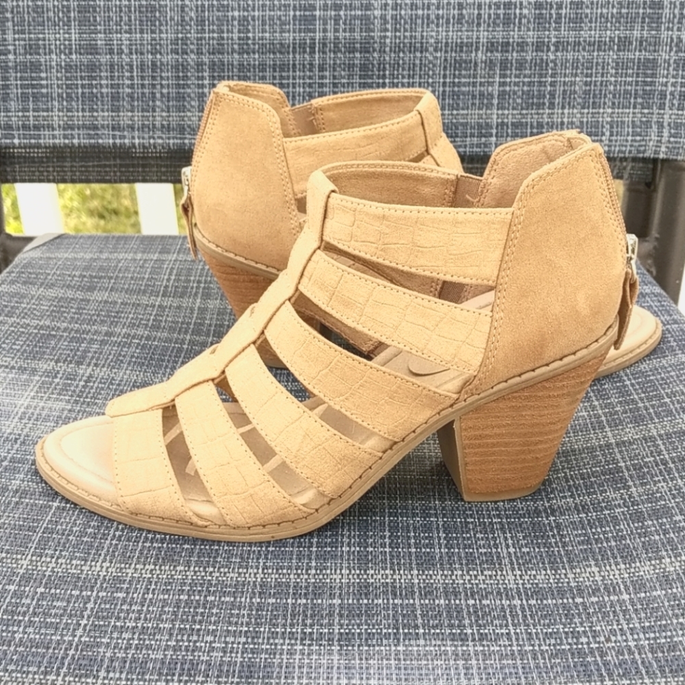 Dr Scholl's heels